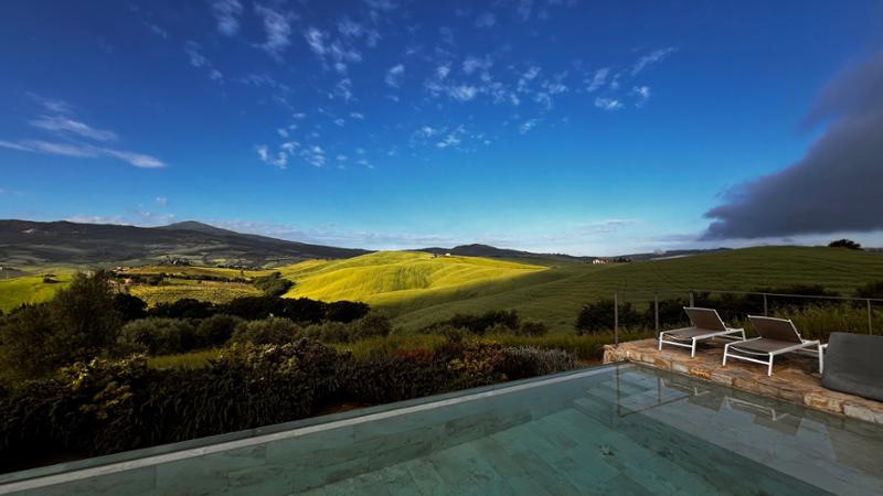 Poggiobuono (x 10 people): Contemporary-style farmhouse | Infinity pool, Val d'Orcia views | Near thermal spas