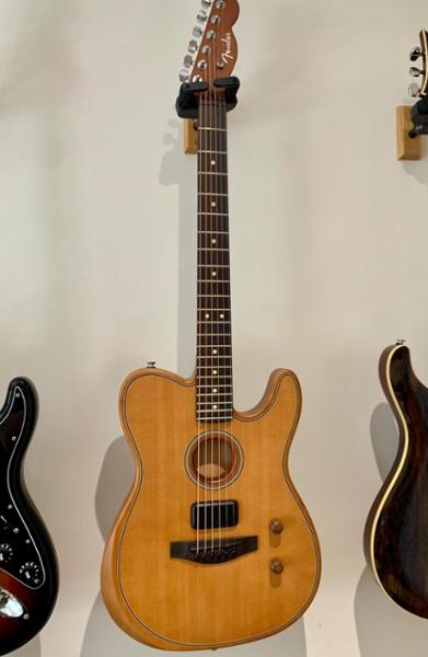 Fender Acoustasonic Standard Telecaster in Aged Natural