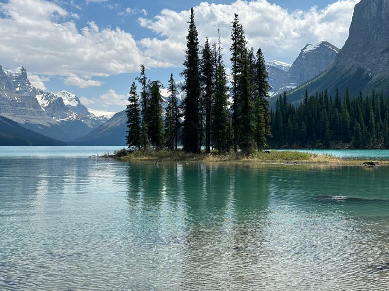 Spectacular Rockies Glaciers GoldLeaf Small Group