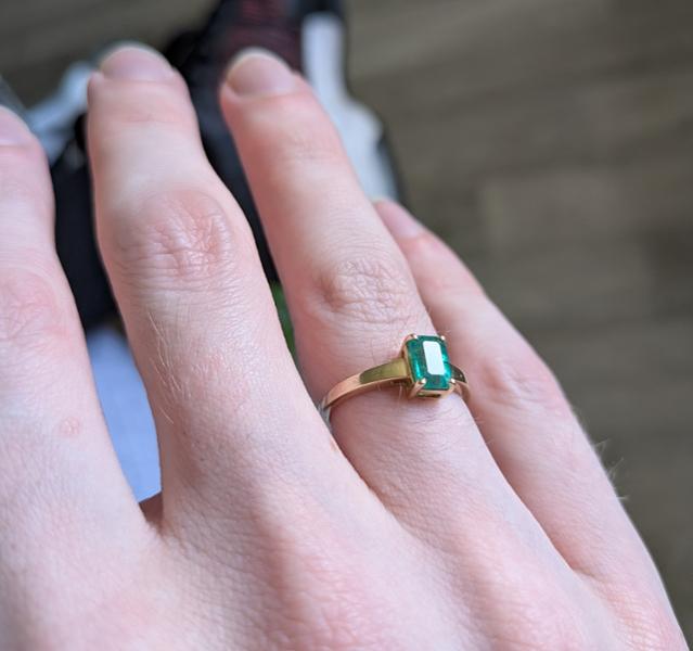 Size N to O 1ct Zambian Emerald 9K Gold Ring