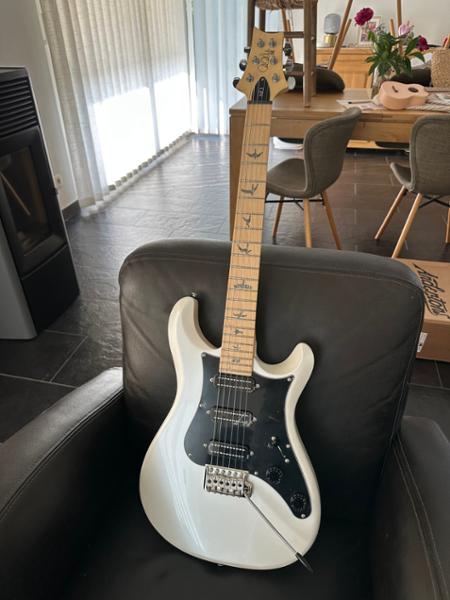 PRS SE NF3 in Pearl White Maple Fingerboard