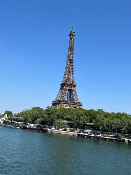 London and Paris Explorer