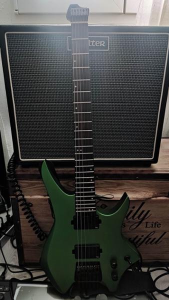 HILS NEXT HN3 Electric Guitar in Satin Metallic Emerald Green