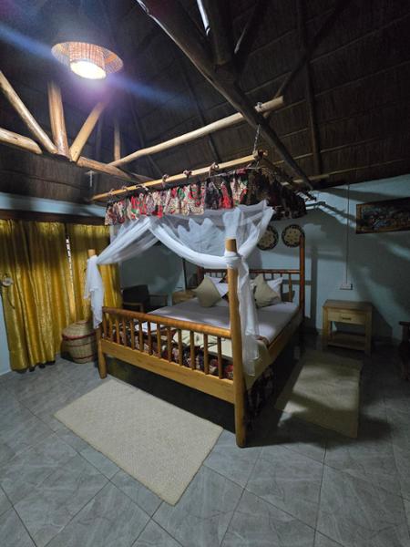 4513-Uganda Wildlife Discovery