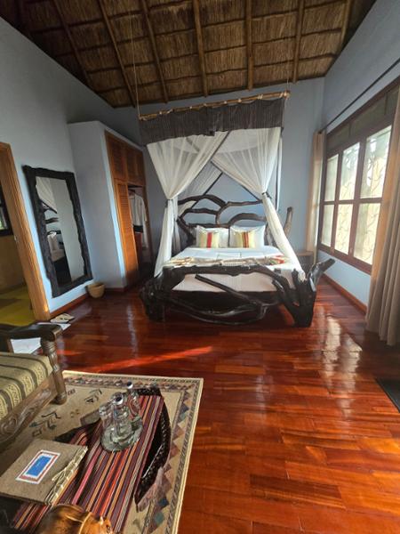 4513-Uganda Wildlife Discovery