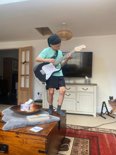 Squier Mini Strat Electric Guitar in Black