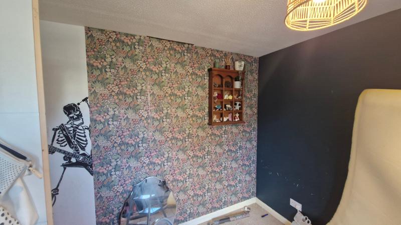 Everbloom Floral Wallpaper Navy / Multi Holden 13901