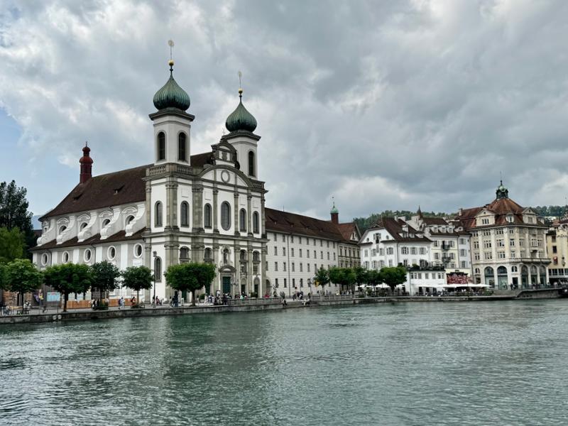 Country Roads of Switzerland - The Perfect Way to See beautiful Switzerland