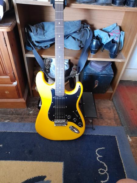 Fender nylon lightning bolt strap