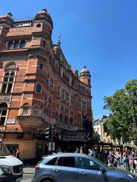 HARRY POTTER AND THE CURSED CHILD