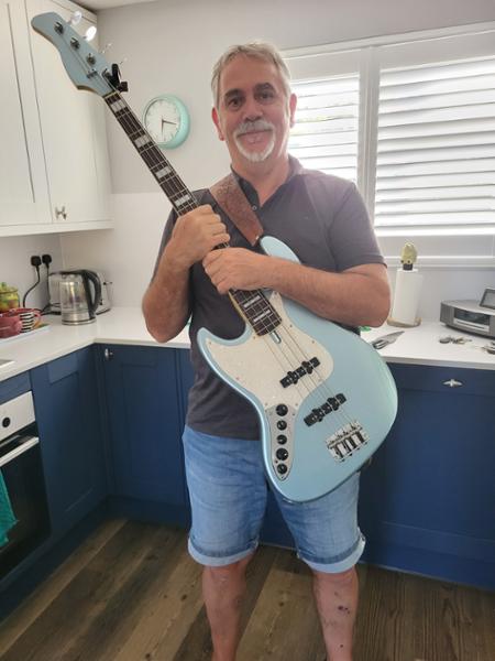 Sire Marcus Miller V7 2nd Generation Alder 4-String Left Handed Bass Guitar in Lake Placid Blue
