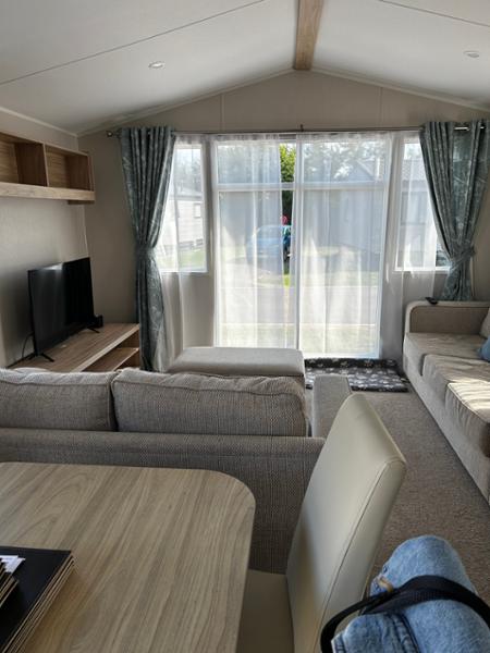 Gold Caravan (Sleeps 6)