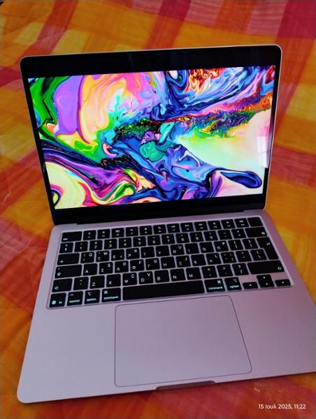 Apple MacBook Air with M4 Chip 13.6"QHD (Apple M4/16GB/256GB SSD/MacOS) Sky Blue
