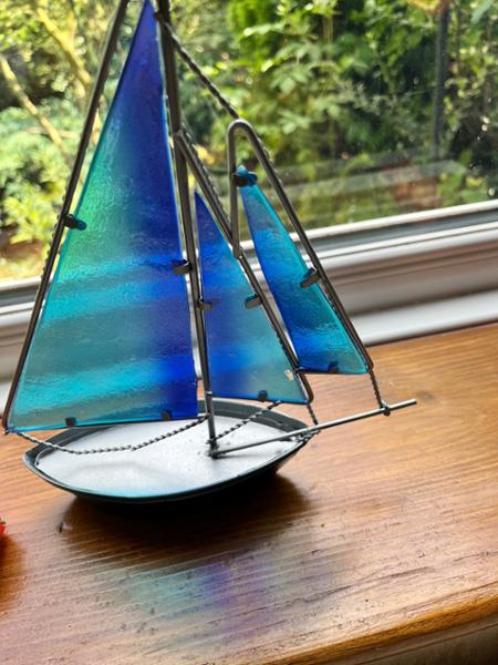 Disappointing little sailboat