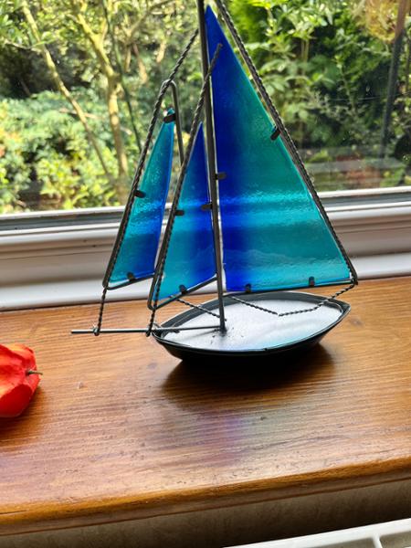 Disappointing little sailboat