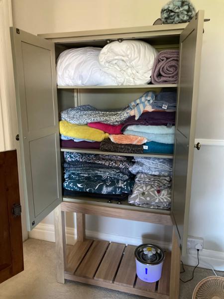 Lovely cupboard for linen/kitchen storage or anything else!
