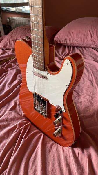 Squier FSR Classic Vibe '60s Custom Telecaster in Candy Tangerine