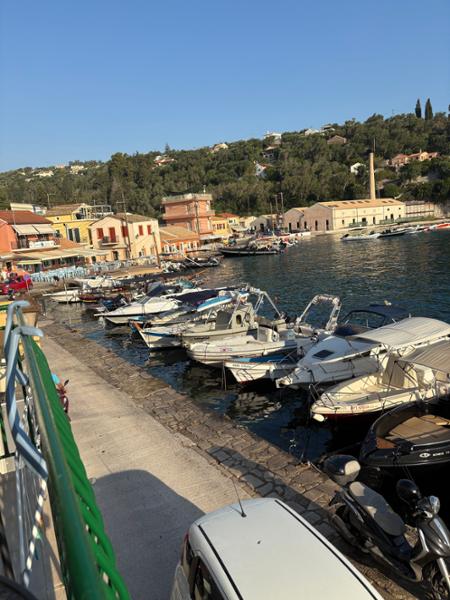 Lovely holiday in the pretty village of Loggos