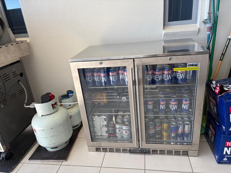 New Rhino bar fridge