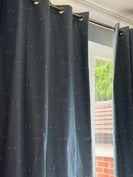 Fabric not suitable for curtains in my opinion