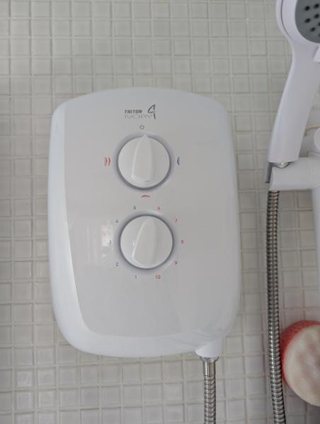 Triton Showers Ivory 4 8.5kW Electric Shower