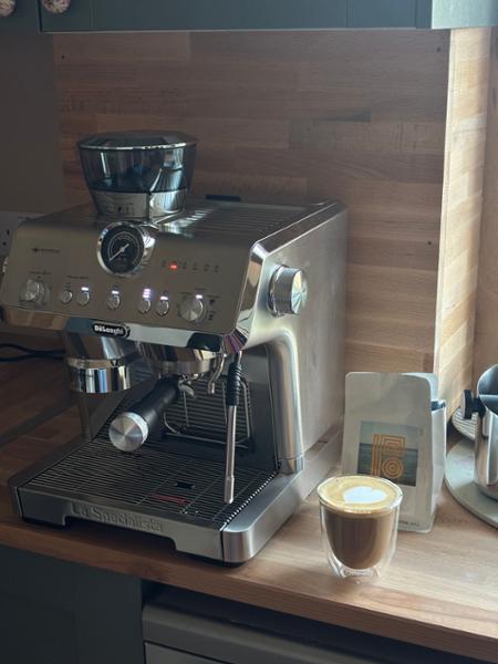 La Specialista Opera Home Cafe Kit: Manual Bean to Cup Machine with Cold Brew Function