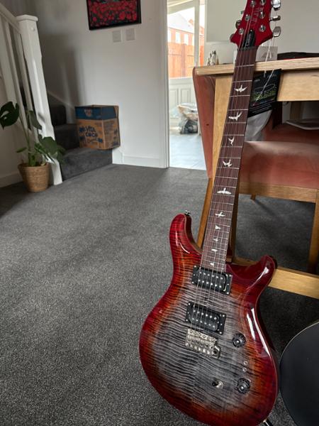 PRS SE Custom 24-08 Electric Guitar in Charcoal Cherry Burst