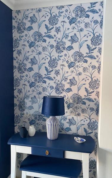 Amelie Hydrangea Wallpaper Blue / White Rasch 260169