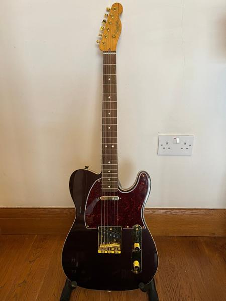 Squier FSR Classic Vibe '60s Custom Telecaster in Oxblood With Gold Hardware