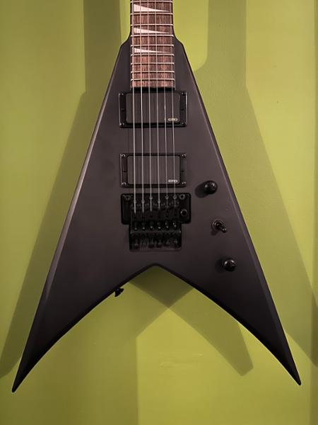 Jackson X Series King V KVXMG In Satin Black
