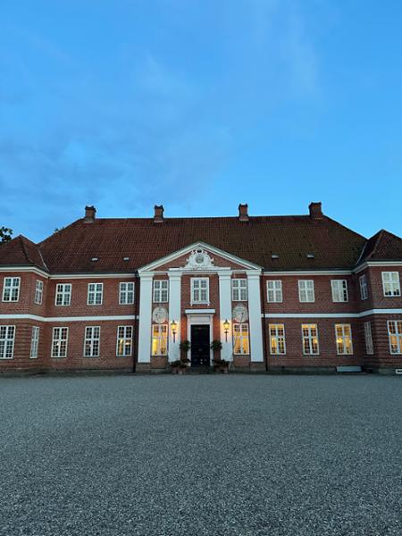 Dejligt ophold med smukke omgivelser og fantastisk mad og service