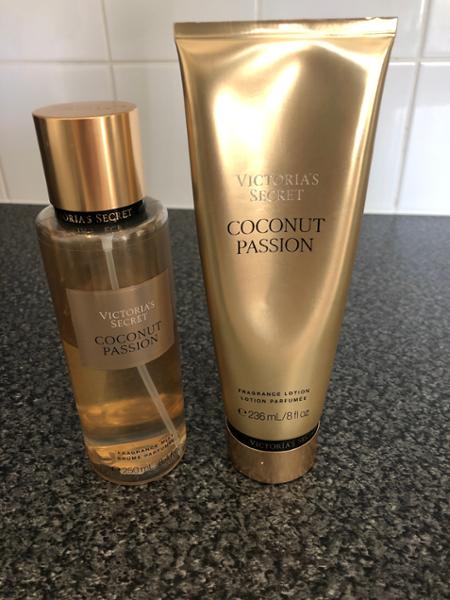 Victoria’s Secret - ONE - Coconut Passion Body Lotion 236ml