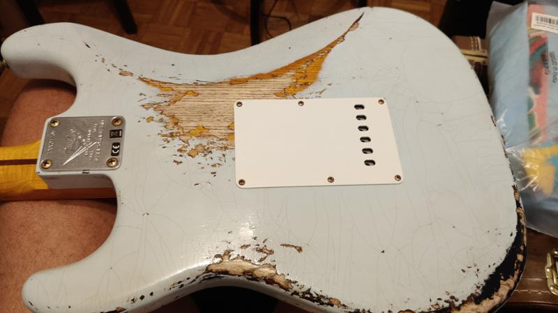 Fender Custom Shop Limited Edition 70th Anniversary 1954 Stratocaster Heavy Relic in Super Faded Aged Sonic Blue over Two-Tone Sunburst
