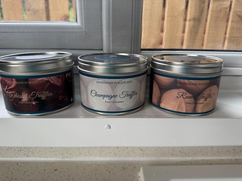 Silver Round Seamless Slip Lid Tins with Windows