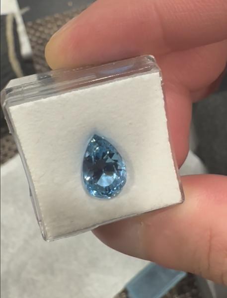 Santa Maria Afrique Aquamarine - Pear Cut