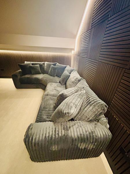 New Sofa Day 🤩
