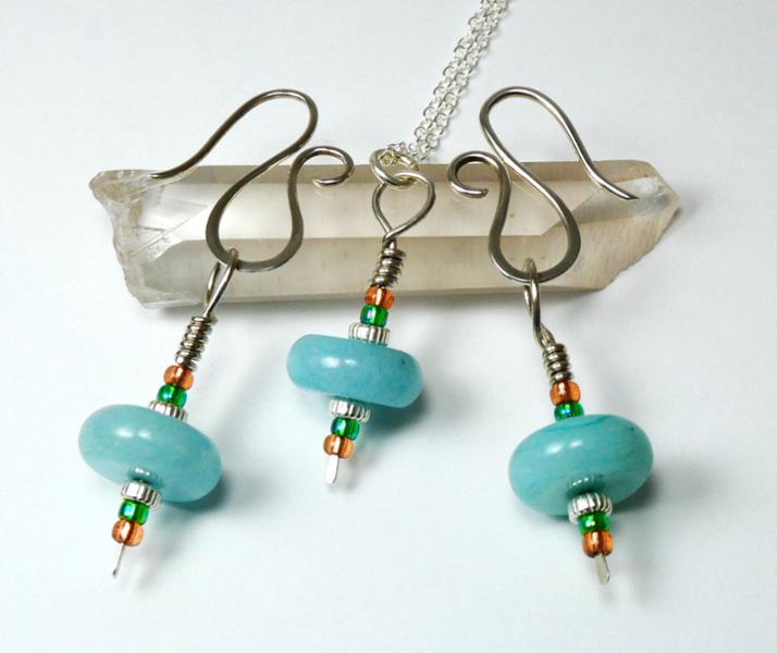 Silver corrugated beads