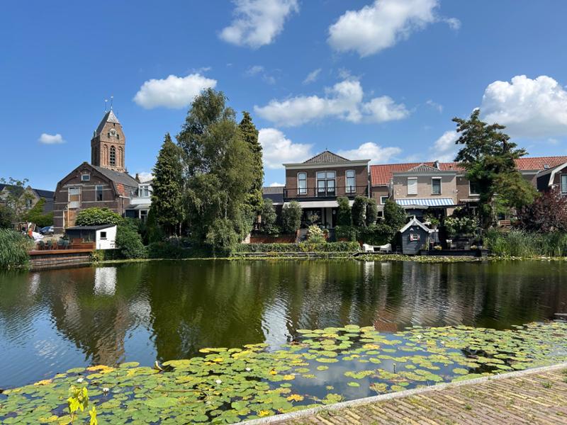 Easy cycling on gorgeous countryside and cities