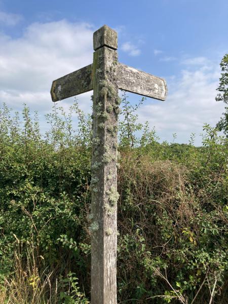 Lovely well organised walk Glyndrws way