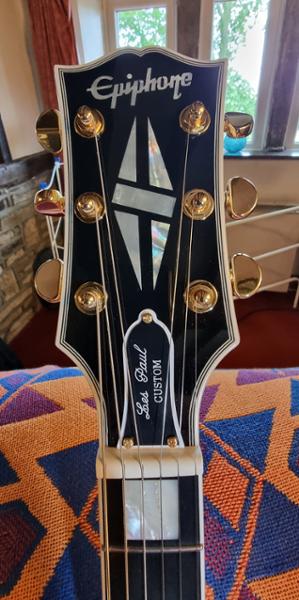 Epiphone Inspired by Gibson Les Paul Custom in Alpine White