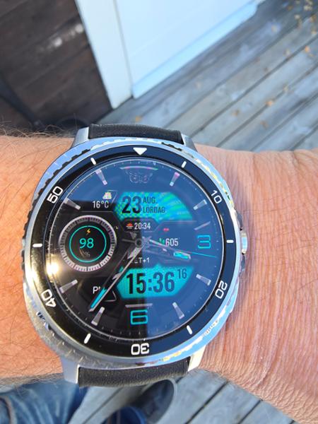 Samsung Galaxy Watch8 Classic 46mm LTE (svart)