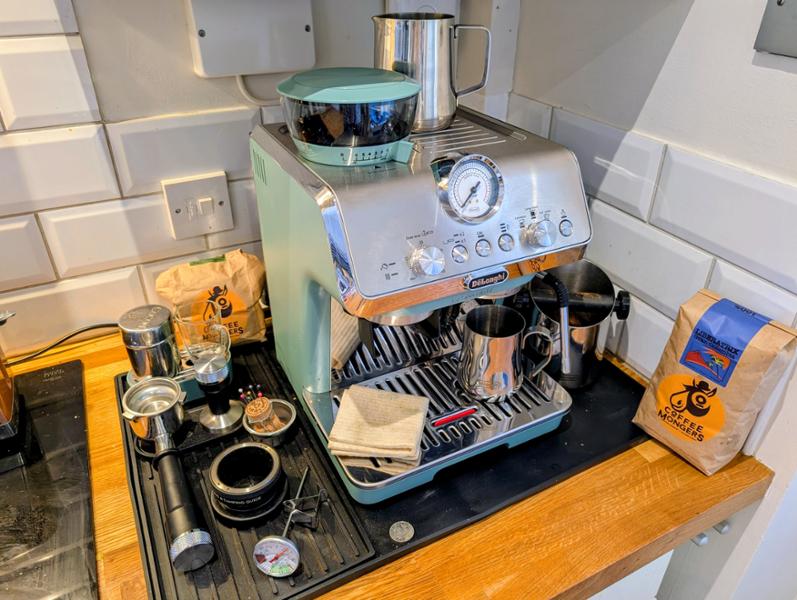 La Specialista Arte Compact Manual Bean to Cup coffee machine - Green