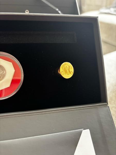 Signet ring