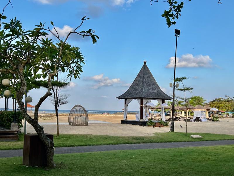 5766-All Inclusive Beachfront Bali Resort