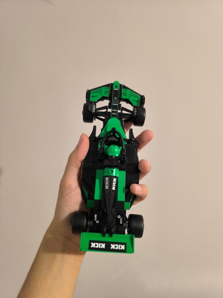 LEGO Speed Champions KICK Sauber F1 Team C44 (77247)
