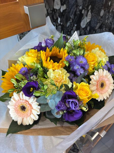 Great service. Lovely flowers.
