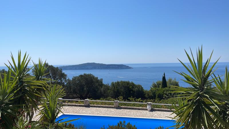 Villa with a view!