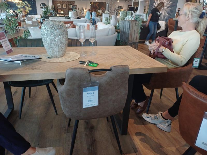 My daughter bought  a table & chairs, Syka, senior sales, was amazing !!!