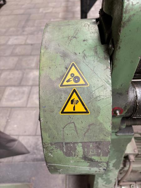 Waarschuwingsborden en -stickers ISO 7010 "Scherpe elementen" - W022