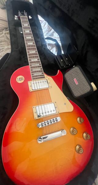 EastCoast GL130 Beginners Electric Guitar in Heritage Cherry Sunburst